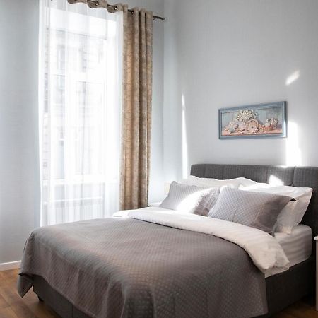 Charming Apartment In The Historic District Of Тбилиси Экстерьер фото